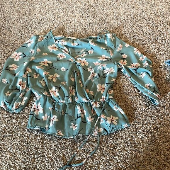 Floral blouse  - Picture 1 of 1